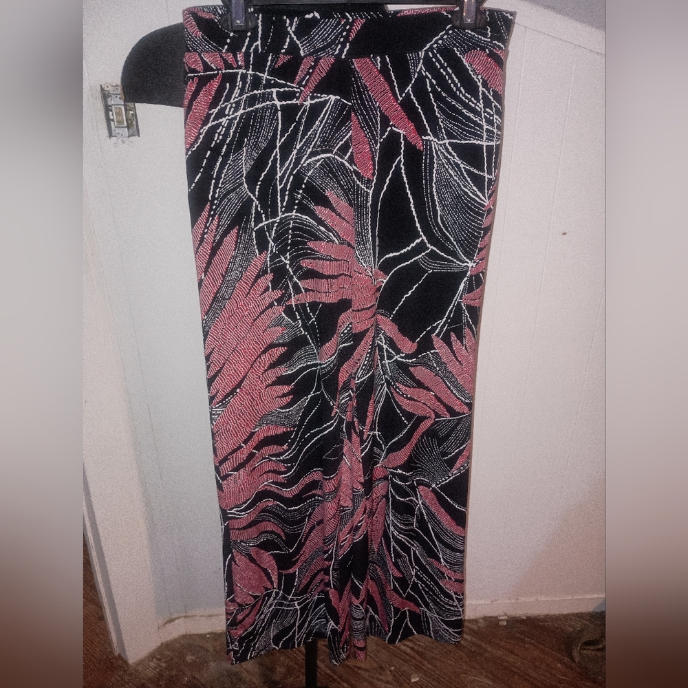 Black and Pink Leaf Patterned Pants